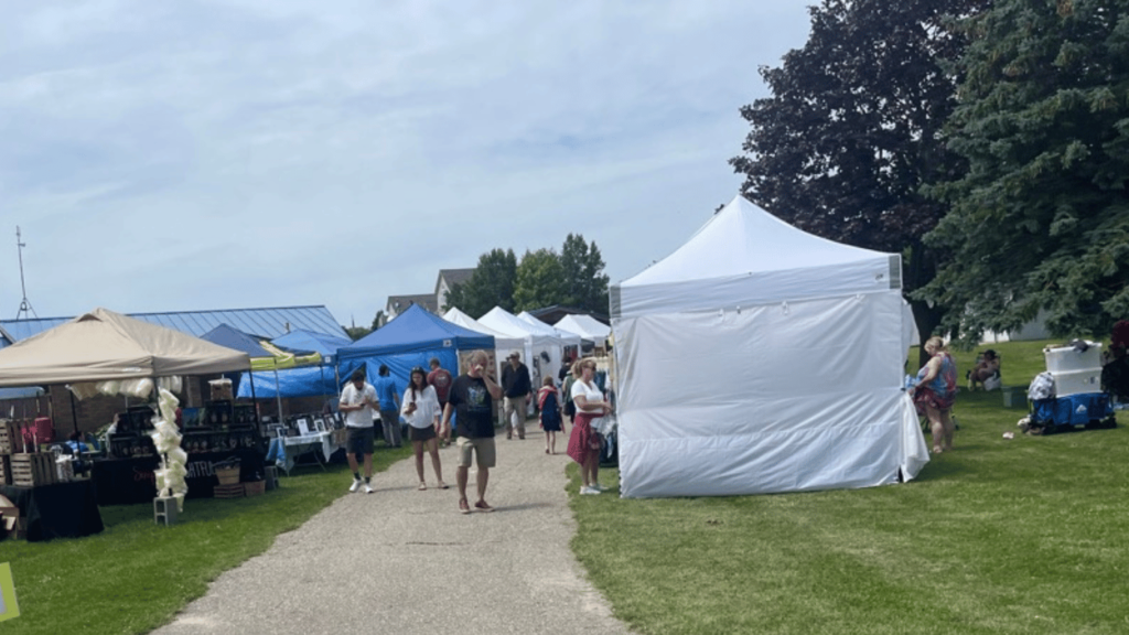 Things To Do in Frankfort Michigan - Visit the Frankfort Craft Fair (Summer Event)